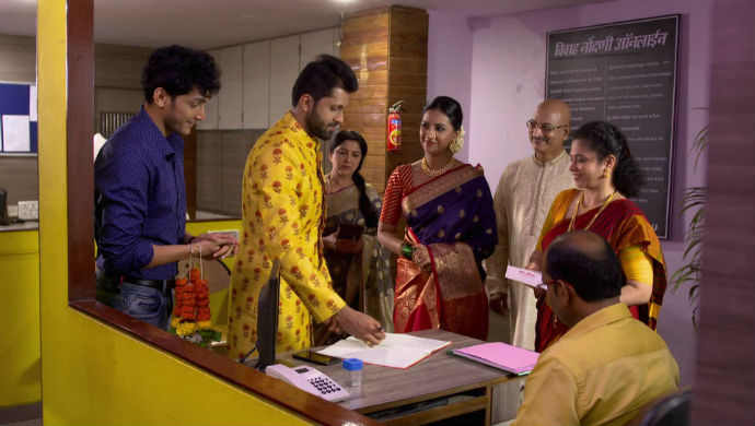 A Still From Agga Bai Sasubai