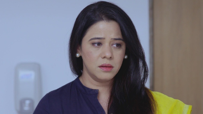 A still from Mazhya Navryachi Bayko