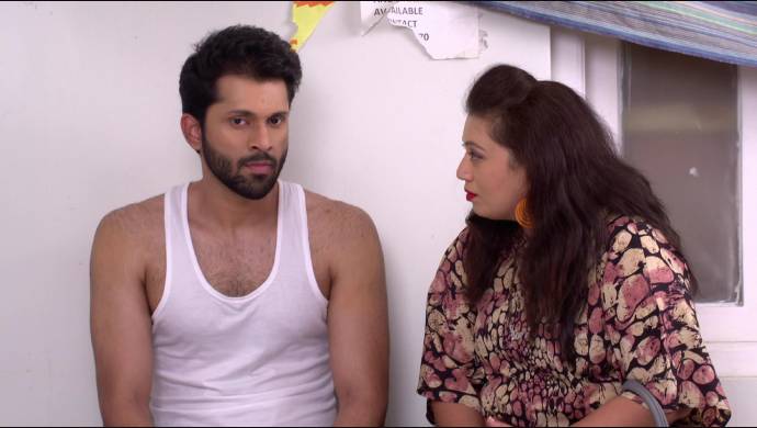 A Still From Agga Bai Sasubai (35)