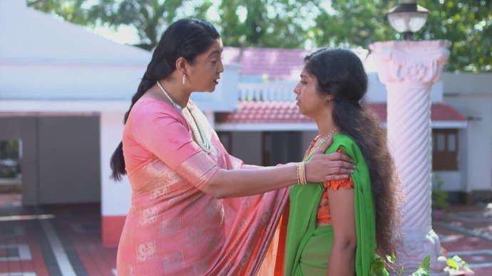Akhila appriceats Kalyani