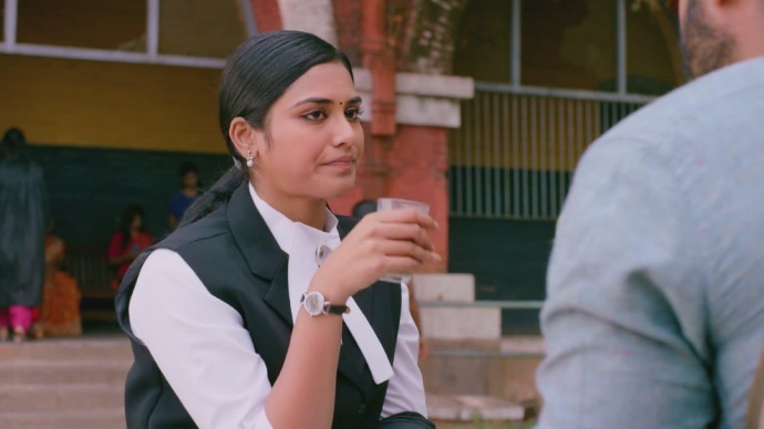 A stil from Thiravam