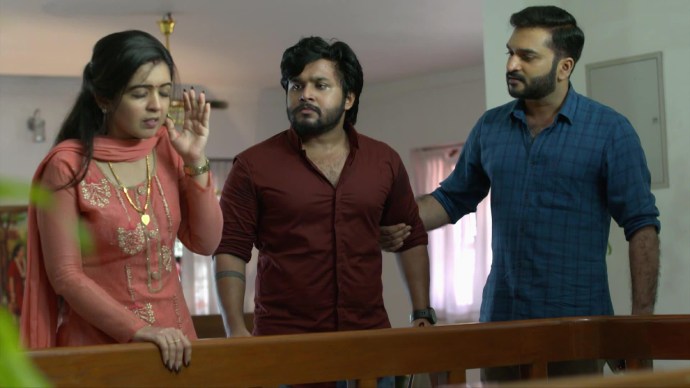 Anand stops Aravind from hurting Nandana