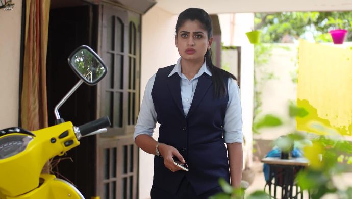 Shravani In Akka Chellellu