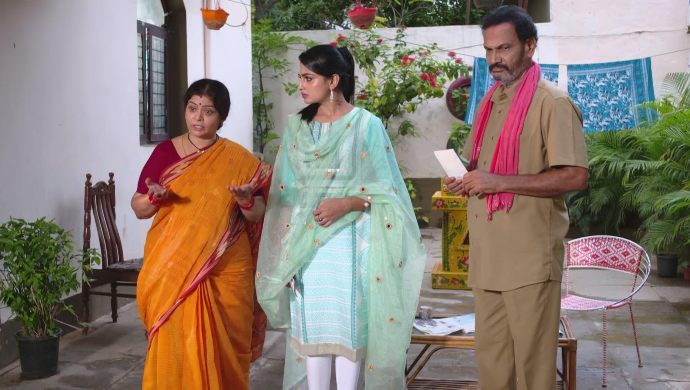 Shravani, Narayana and Godawari in Akka Chellellu