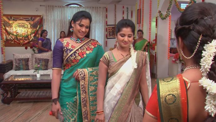 Swaroopa, Manga and Nithya in Kalyana Vaibhogam