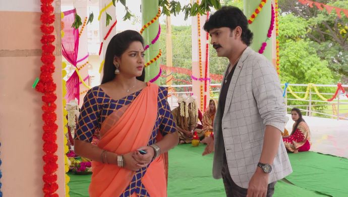 Vasundhara and Murali in Maate Mantramu
