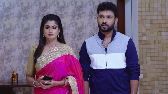Shravani and Vikram in Akka Chellellu