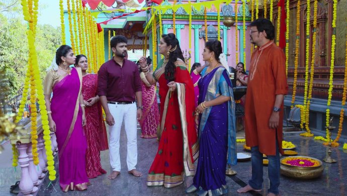Everyone in Akka Chellellu