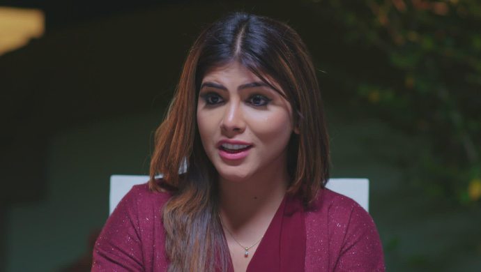 Navya in No 1 Kodalu