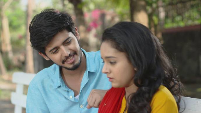 Scene from Almost Sufal Sampoorna