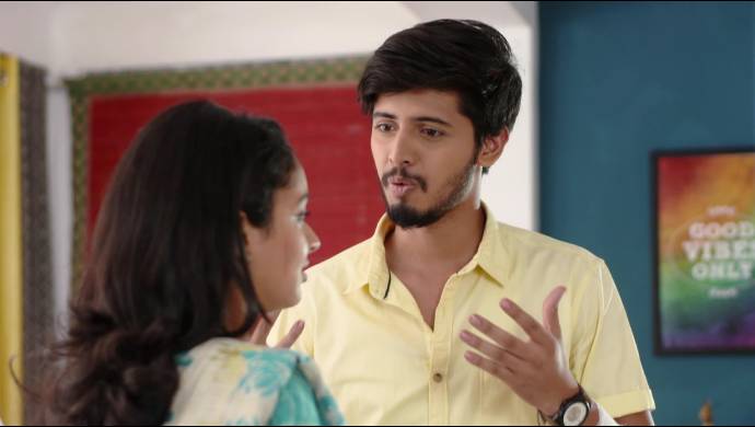 scene from Almost Sufal Sampoorna