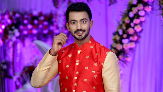 Rishi In A Flirty Candid Still