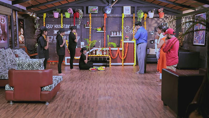A Still Of The Varamahalakshmi Pooja At Kamali's Workplace