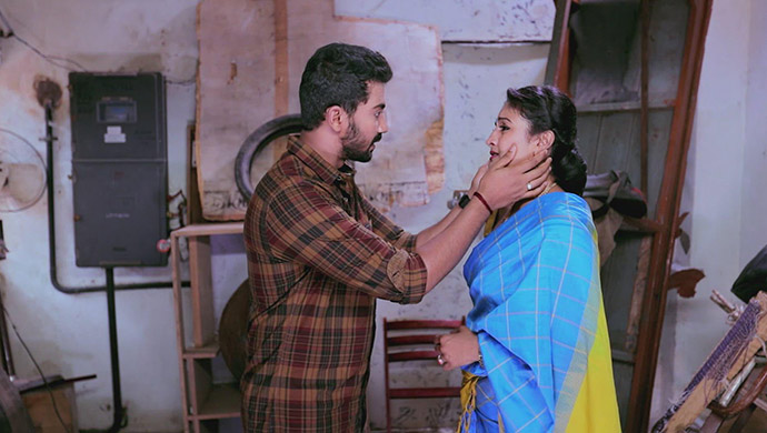 An Emotional Rishi And Tara
