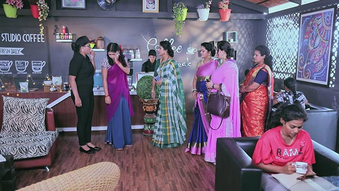 Tara Slaps Kamali Across The Face In Front Of Her Friends