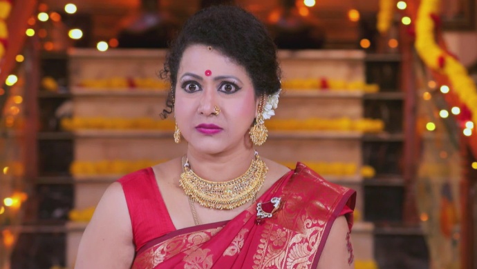 Urmila Mahajan Best Scenes - 3