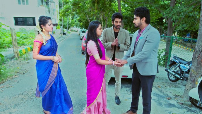 Vicky helps Amulya and Vedanth