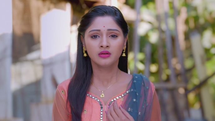 Janani tells him to have some courage and patience