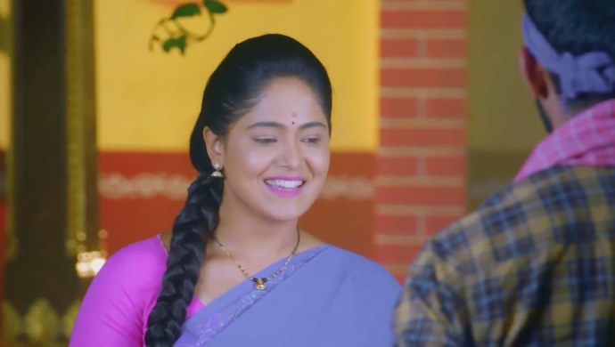 Adi and Paaru get romantic