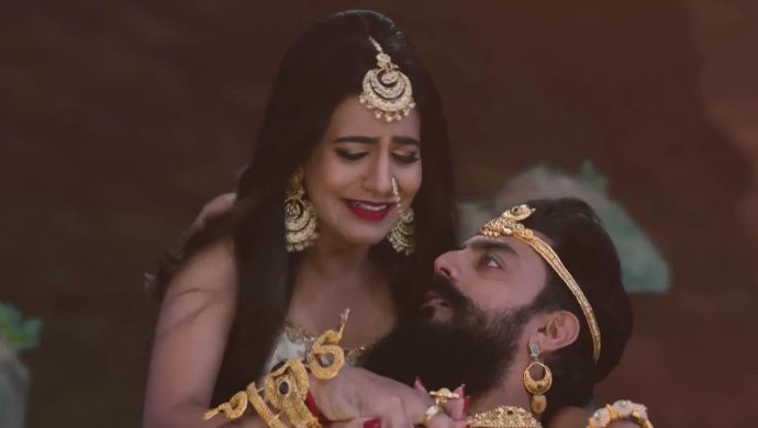 Adishesha dies in the arms of Shivani