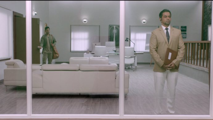 Allu-Arjun-with-Arjun-Sarja-in-Naa-Peru-Surya-Naa-Illu-India.jpg