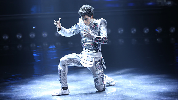 Akshay-on-Dance-India-Dance-7.jpg