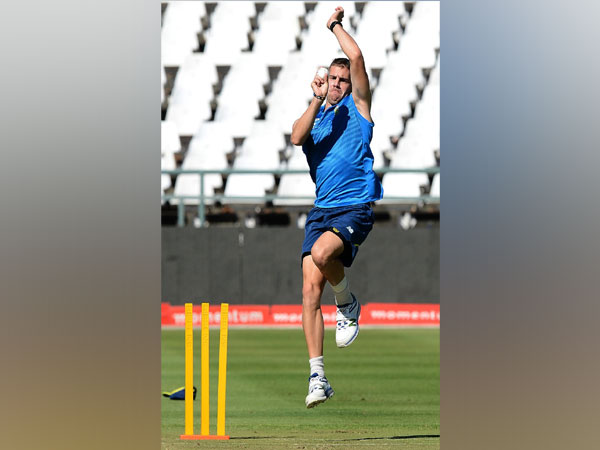 Ipl 2020 Delhi Capitals Name Anrich Nortje As Replacement Of Chris Woakes Zee5 News