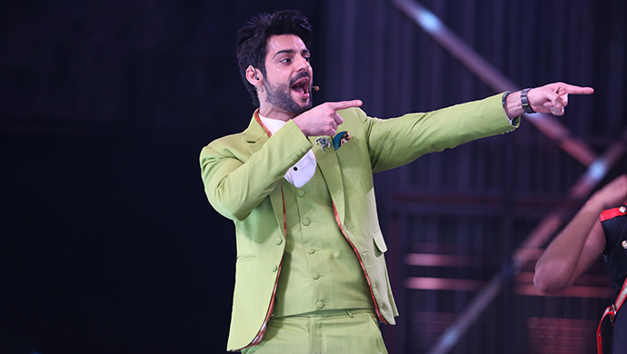 Karan-Wahi-on-Dance-India-Dance-7-1.jpg