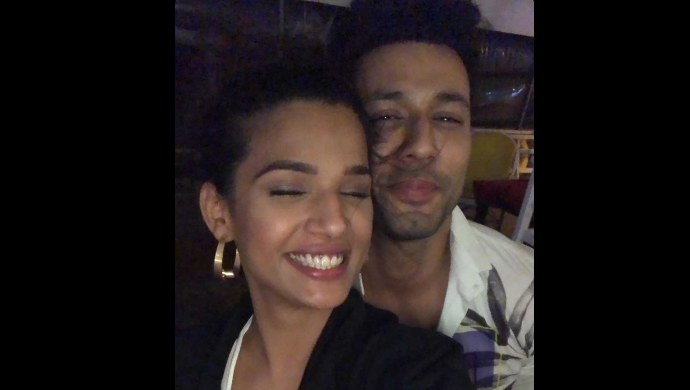 Naina-Singh-poses-for-a-selfie-with-Sahil-Anand.jpg
