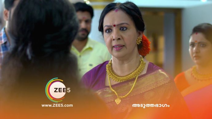 Akhila questions Kalyani (source:ZEE5)