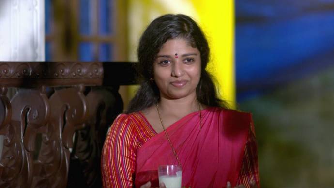 Kalyani gets elated to see Anand (source:ZEE5)
