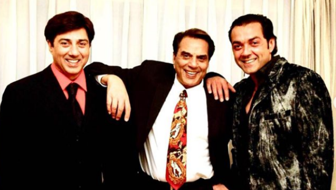 Bobby Deol Shares Details About Apne 2 With Brother And Dad Says It Will Be Very Different Zee5 News Bobby plays a sweet, innocent boy badal who shifts base from a village to a city for higher studies. bobby deol shares details about apne 2