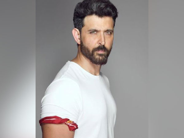 Wishes pour in from Bollywood as Hrithik Roshan turns 47 - ZEE5 News